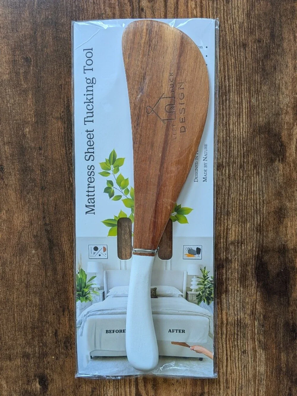 Mattress Sheet Tucking Tool - White Handle with Wood Grain Paddle